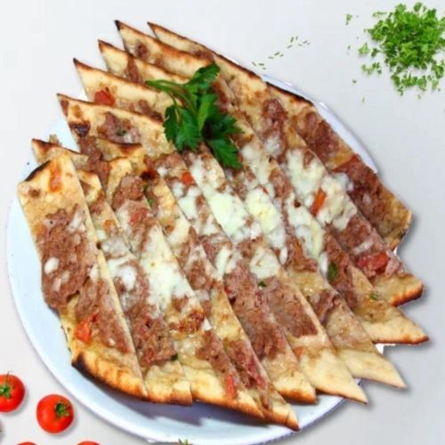 Kıymalı Kaşarlı Pide